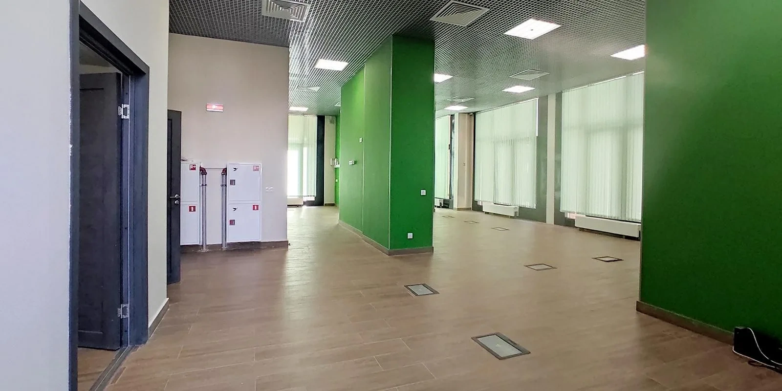 Город выставил на торги крупное помещение в Крылатском