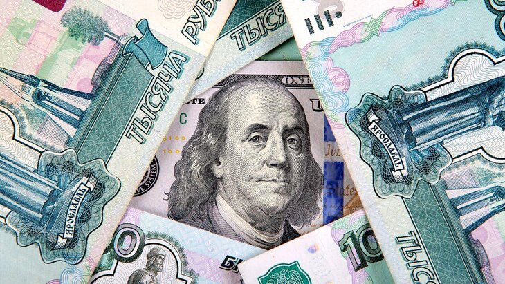 Курс доллара на межбанке опустился ниже 78 рублей