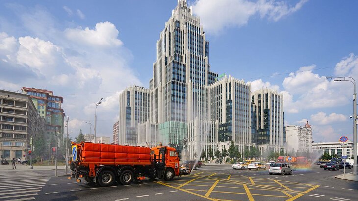 Городские службы работают в режиме повышенной готовности из-за жары в Москве
