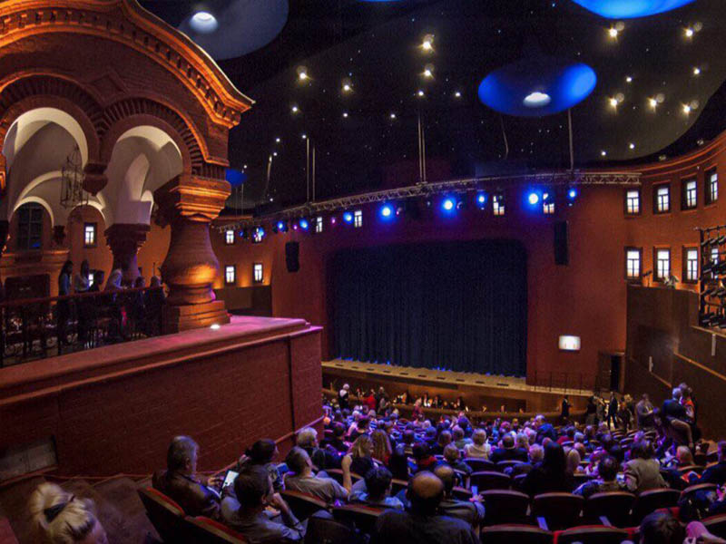 � ������ ��������-����� ���������� ��������� � ����� 20-����� ������ Elle � ������