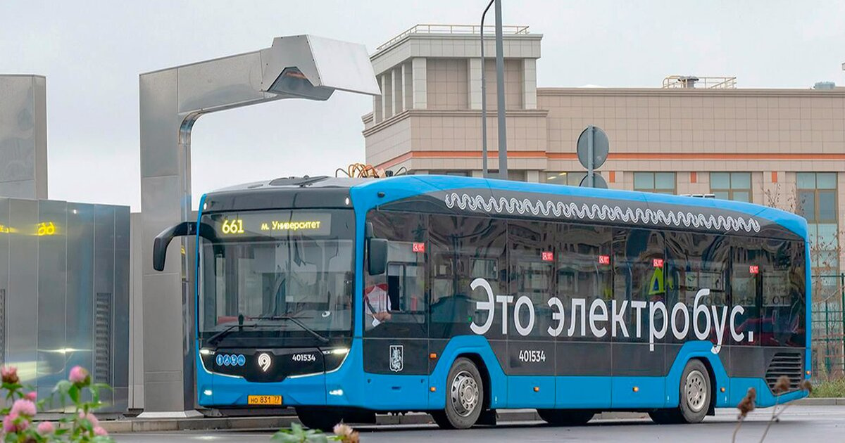 Разворотная площадка для электробусов заработала у кластера «Ломоносов» в ЗАО