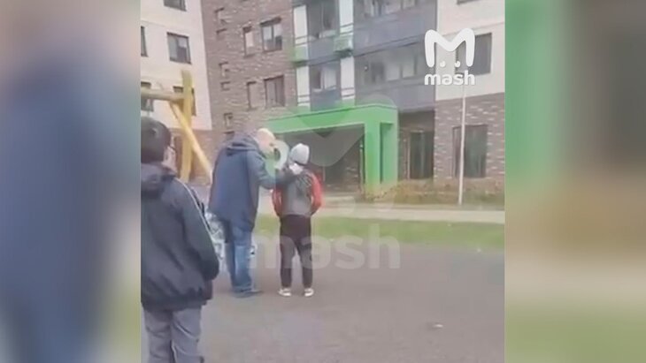 Полиция задержала мужчину, ударившего ребенка коленом в живот в Москве