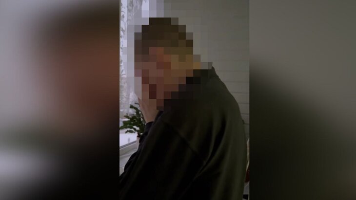 Житель Екатеринбурга попытался спрятаться от приставов на балконе