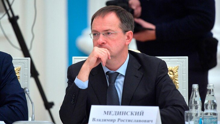 Посол МИД России Мирошник отметил, что Мединский обладает полномочиями уровня Уиткоффа