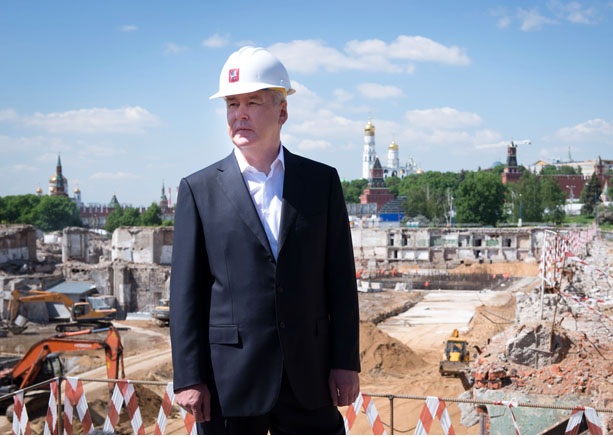 Сергей Собянин проинспектировал строительство парка «Зарядье»