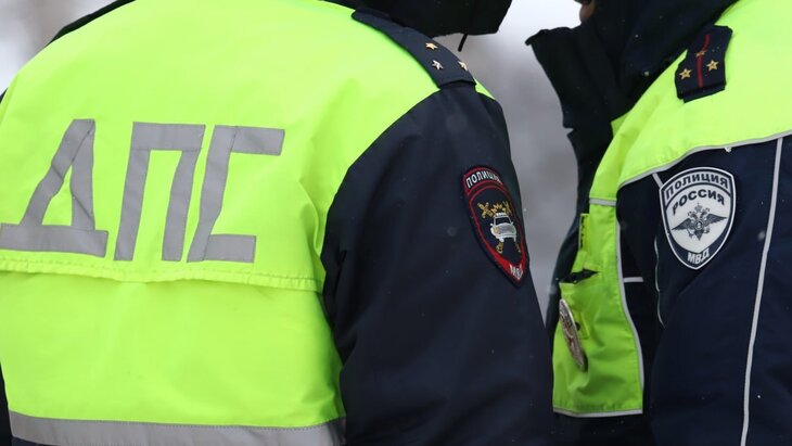 Два человека погибли при столкновении автобуса с грузовиком в Белгородской области