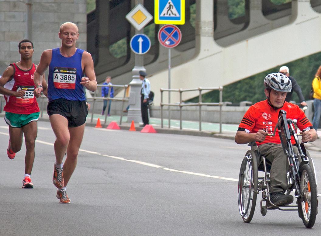 � ���������� ����������� ������ ����������� 10 000 �������