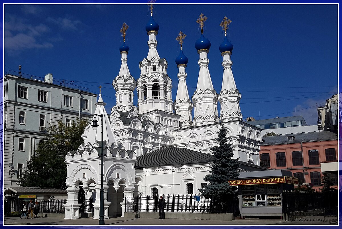 Храм Рождества Пресвятой Богородицы на западе Москвы оборудовали художественной подсветкой