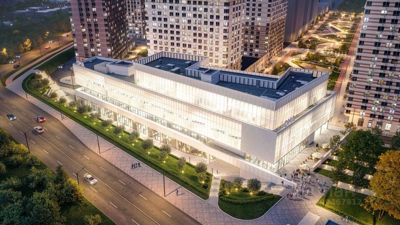 Строительство торгового центра с амфитеатром завершено на западе Москвы