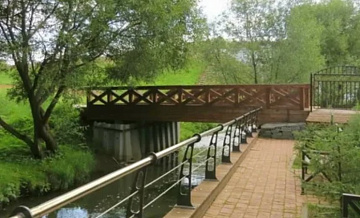 Пешеходный мост через реку Сетунь отремонтируют в Можайском