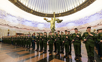 Первая в текущем году присяга новобранцев Преображенского полка прошла в Музее Победы