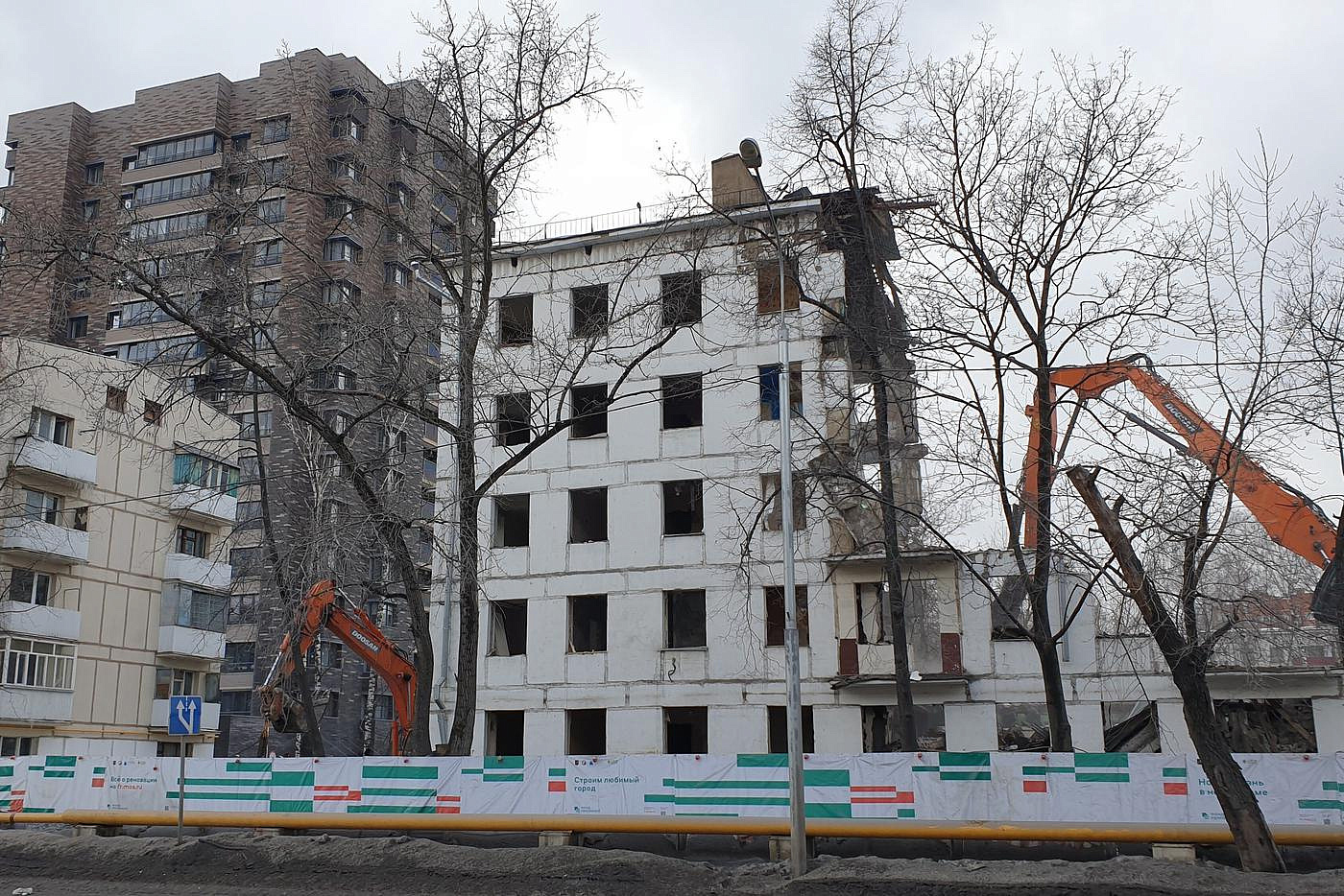 В рамках реновации в ЗАО отселяется или уже отселено 124 дома