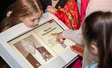 Артисты театра «Домисолька» передали семейные истории на хранение в Музей Победы