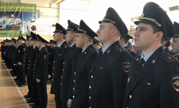Полицейские Западного округа Москвы переоделись